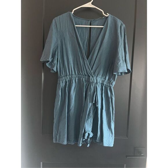 Zara Linen Blend Blue Ruffle Romper Size Large - Picture 2 of 6